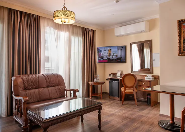 塞莫利酒店 尼科西亚